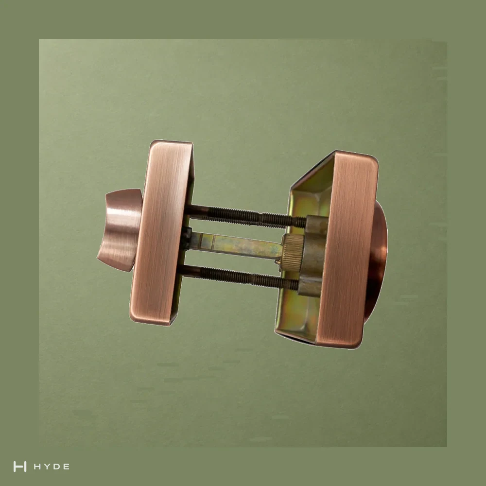Deadbolts D103 AC, studio view
