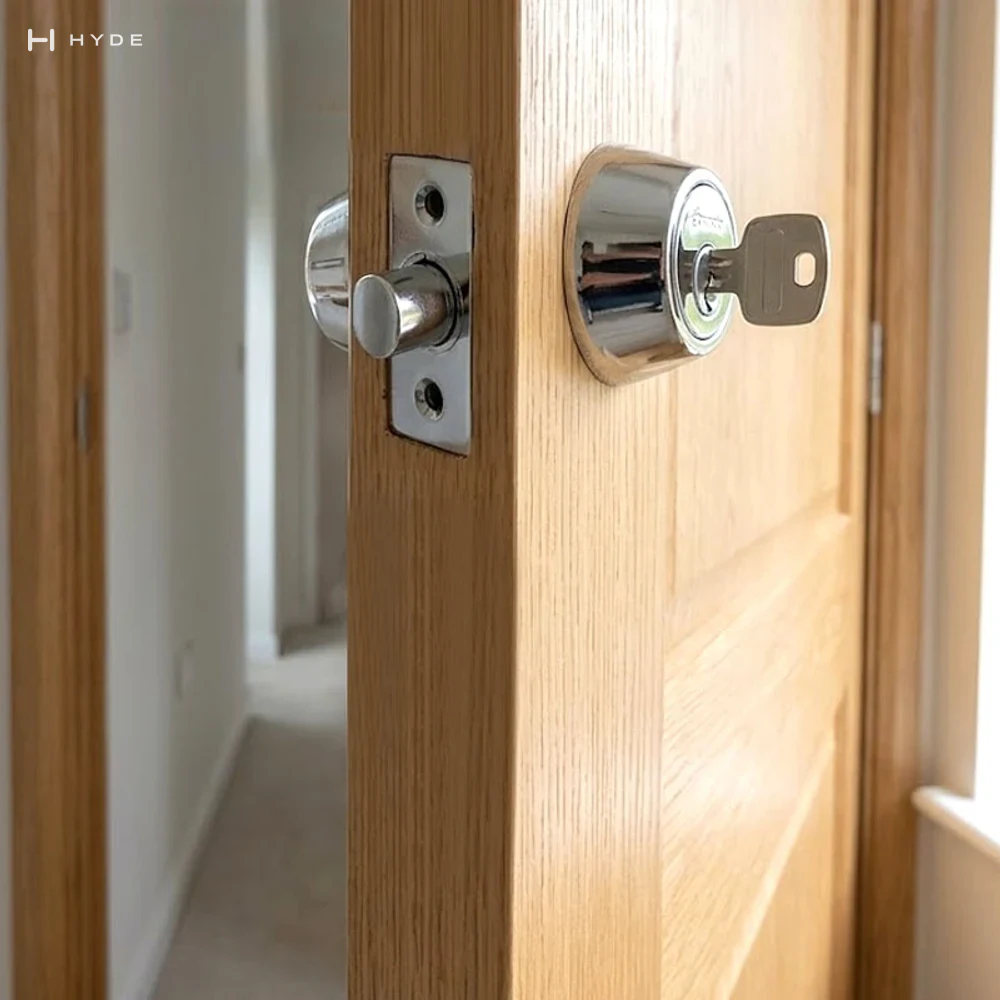 Hyland L021 Latch, view 3