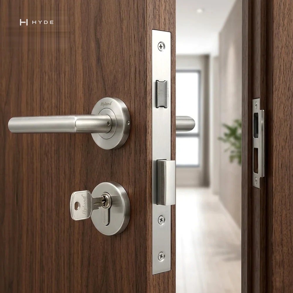 Hyland LC8535 Lock Case, view 4